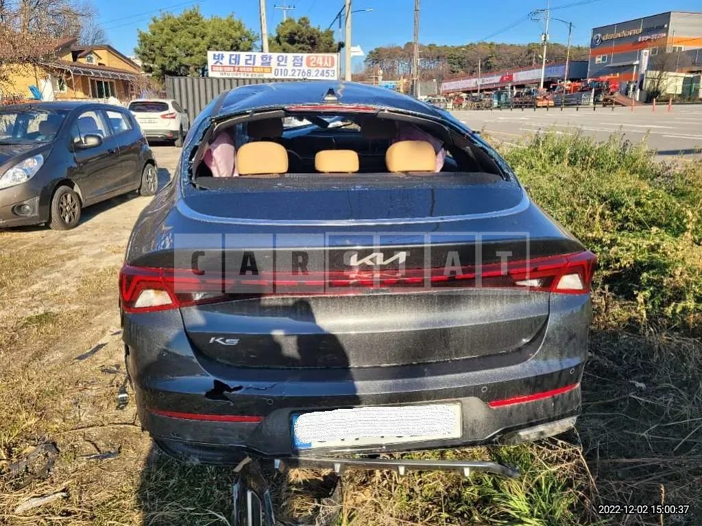 Photo 2 of 9: 2022 Kia K5, VIN KNAG3412BNA166767 — Korean insurance auction