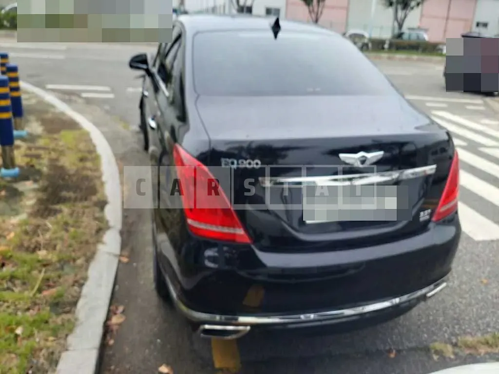 Photo 2 of 14: 2015 Genesis EQ900 — Korean insurance auction
