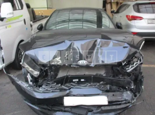 Photo 2 of 18: 2020 Kia K5, VIN KNAG641BBLA064928 — Korean insurance auction