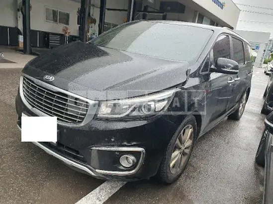 Photo 2 of 8: 2016 Kia Carnival — Korean insurance auction