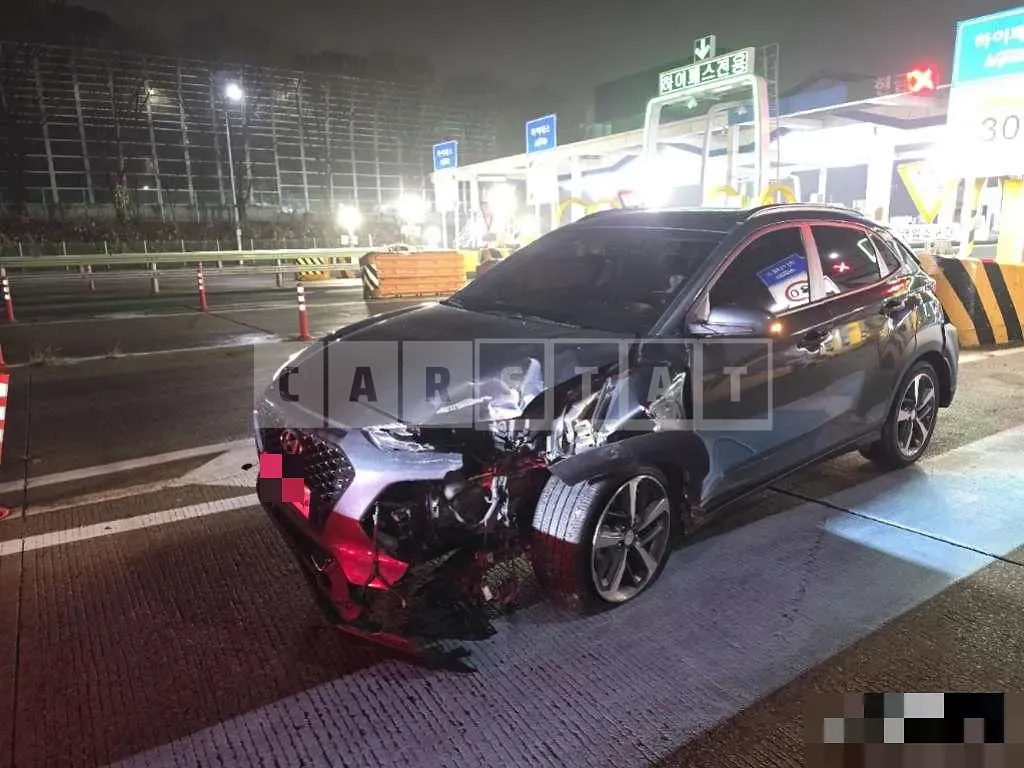 Photo 2 of 14: 2019 Hyundai Kona 1.6 — Korean insurance auction