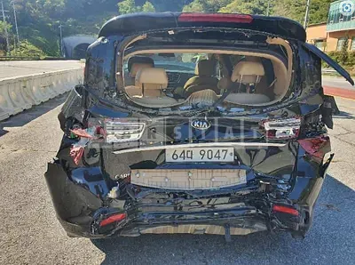 Photo 1 of 7: 2019 Kia Carnival, VIN KNAMC81ABKS480125 — Korean insurance auction