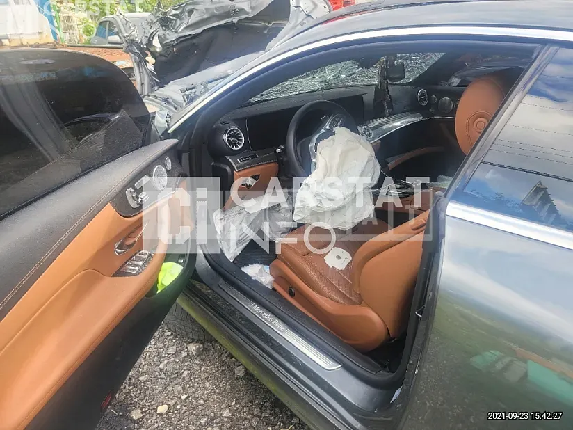 Photo 2 of 15: 2019 Mercedes-Benz E450 4Matic Coupe, VIN WDD1J6JB7KF085011 — Korean insurance auction