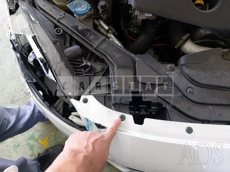 Photo 2 of 9: 2015 Volvo V40 D2, VIN YV1MV845BF2229918 — Korean insurance auction
