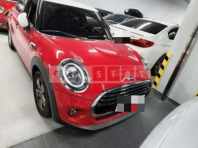 Photo 1 of 23: 2019 MINI Cooper Five-Door (15) — Korean insurance auction