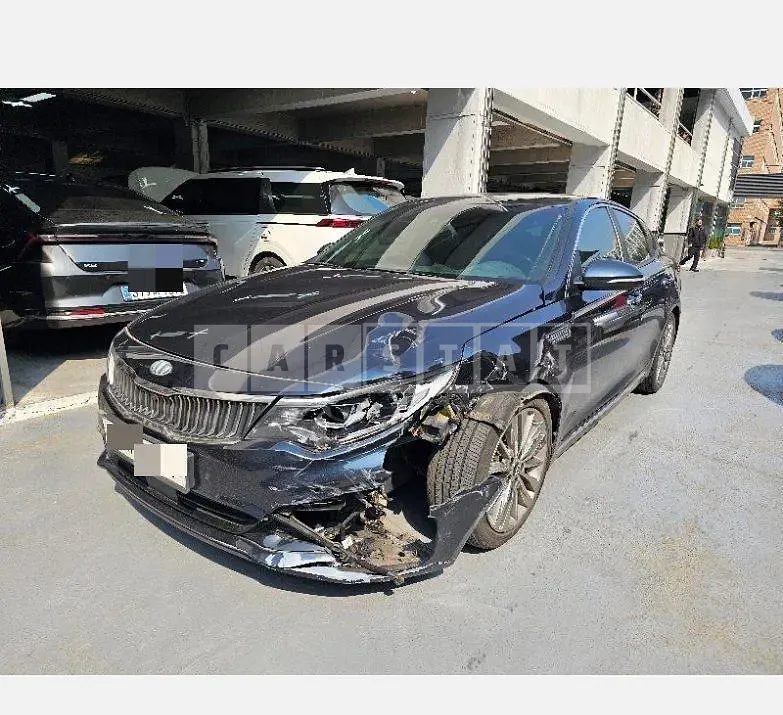 Photo 2 of 30: 2018 Kia K5, VIN KNAGW411BKA271547 — Korean insurance auction