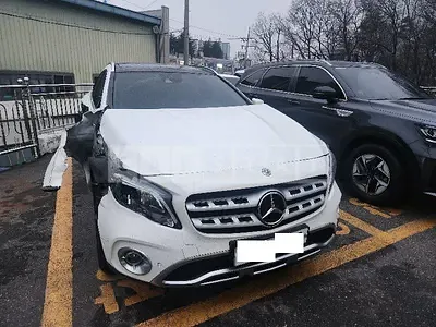 Photo 1 of 50: 2018 Mercedes-Benz GLA220 — Korean insurance auction