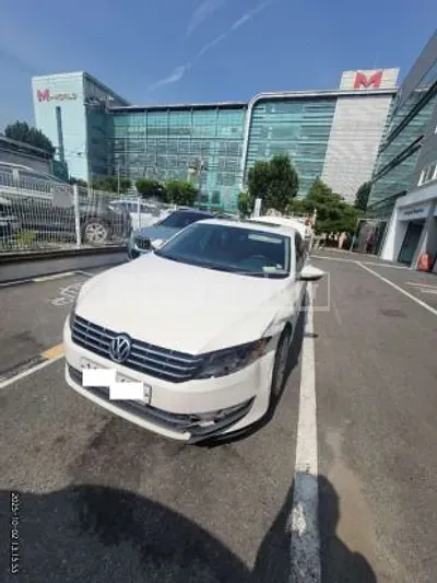 Photo 1 of 19: 2015 Volkswagen Passat 2.0 TDI — Korean insurance auction