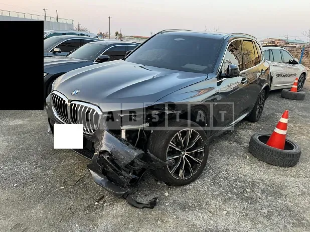 Photo 2 of 12: 2020 BMW X5 xDrive30d M Sport Package, VIN WBACV6105L9D54306 — Korean insurance auction
