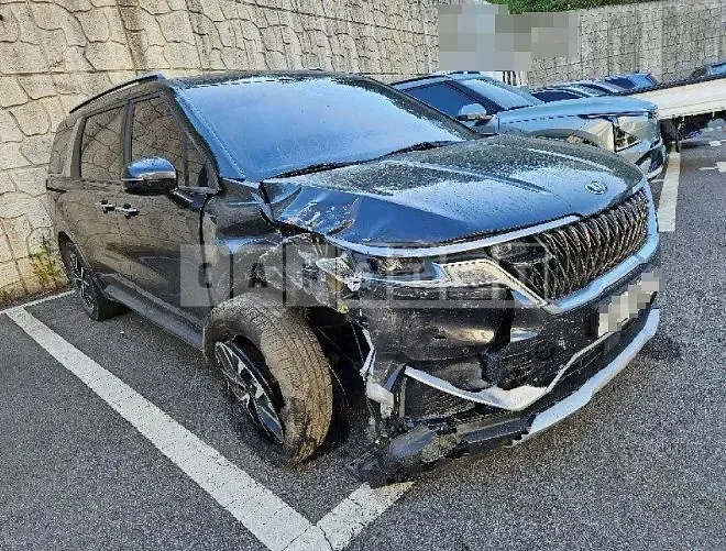 Photo 2 of 28: 2020 Kia Carnival 2.2 — Korean insurance auction