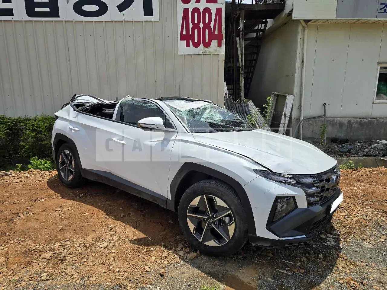 Photo 2 of 9: 2024 Hyundai Tucson, VIN KMHJC81BGRU354067 — Korean insurance auction