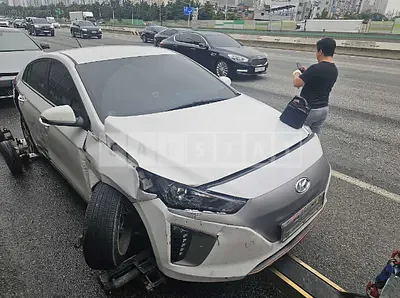 Photo 1 of 10: 2018 Hyundai Modern Ionic Electric, VIN KMHC851HFJU027877 — Korean insurance auction