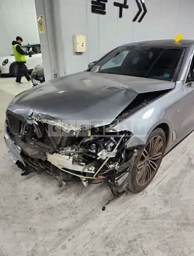 Photo 1 of 32: 2018 BMW 530i — Korean insurance auction