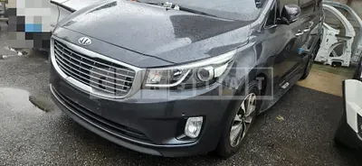 Photo 1 of 8: 2015 Kia Carnivals — Korean insurance auction