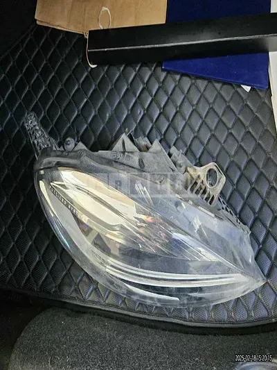 Photo 1 of 10: 2017 Volvo (parts) V40D4 Headlamp — Korean insurance auction