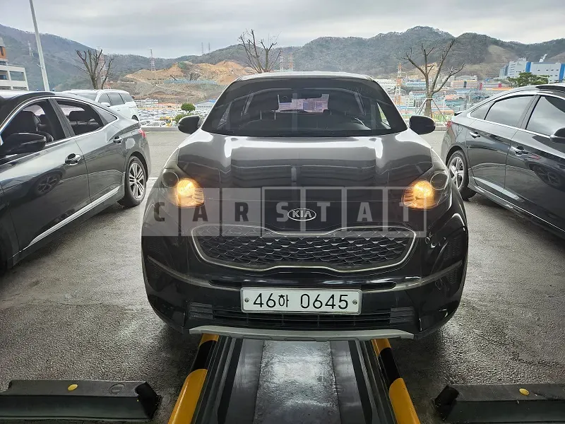 Photo 2 of 15: 2019 Kia Sportage, VIN KNAPL812GKK627560 — Korean insurance auction