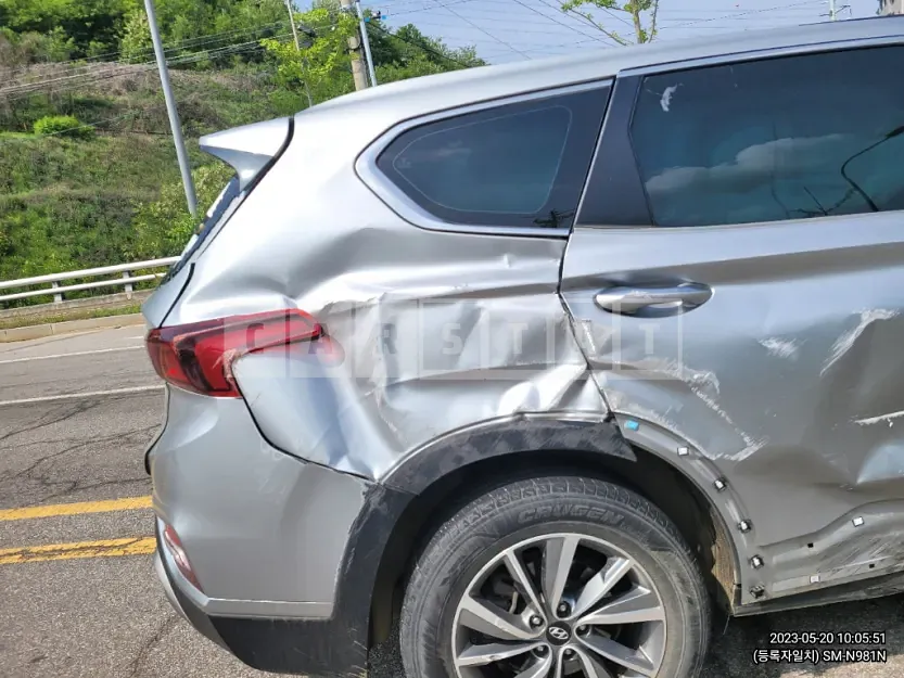 Photo 2 of 23: 2019 Hyundai Santa Fe 2.0, VIN KMHS281BBLU260869 — Korean insurance auction