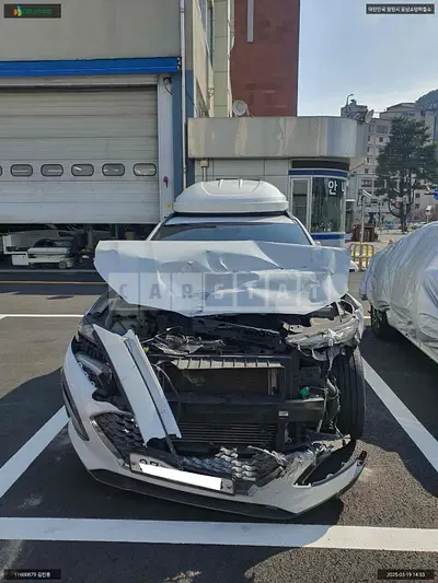 Photo 1 of 14: 2017 Hyundai Kona, VIN KMHK4815GJU041220 — Korean insurance auction