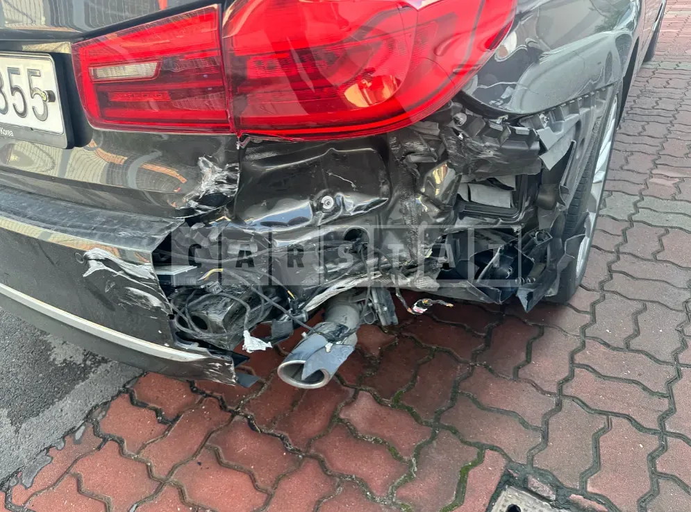 Photo 2 of 9: 2020 BMW 530i Luxury — Korean insurance auction