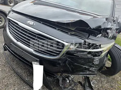 Photo 1 of 21: 2015 Kia Carnival, VIN KNAMB81ABFS063845 — Korean insurance auction
