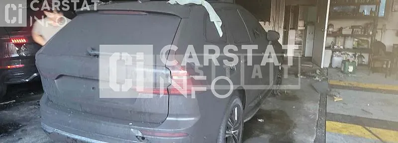 Photo 2 of 26: 2022 Volvo XC60 B5 AWD, VIN YV1UZL12CN1069949 — Korean insurance auction