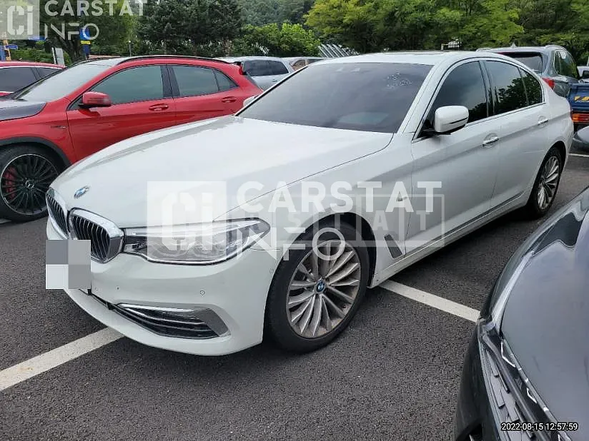 Photo 2 of 8: 2018 BMW Calm 520d — Korean insurance auction