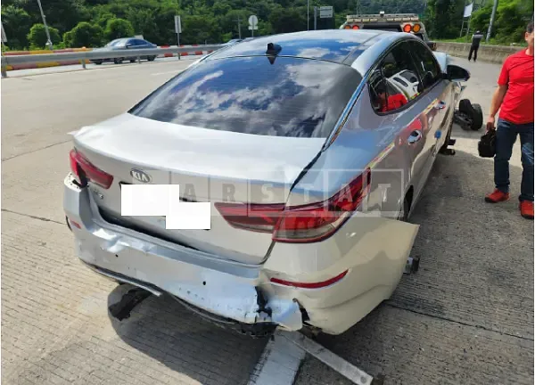 Photo 2 of 6: 2019 Kia K5 — Korean insurance auction
