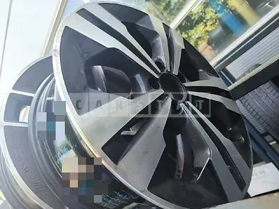 Photo 1 of 8: 2021 Mercedes-Benz (parts) GLB220 Wheel — Korean insurance auction
