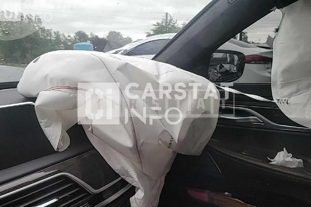 Photo 2 of 15: 2021 BMW 730Ld xDrive, VIN WBA7J4108MCG52452 — Korean insurance auction