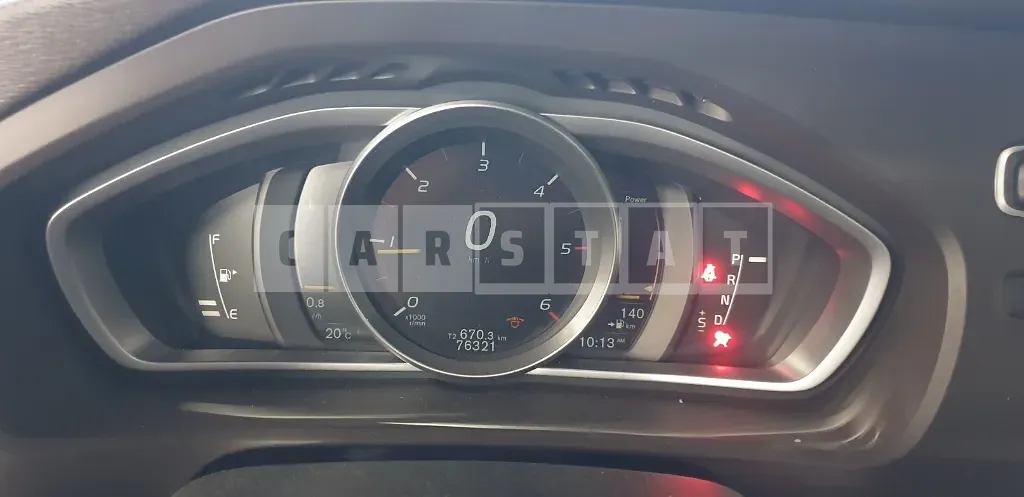 Photo 2 of 13: 2015 Volvo V40CC, VIN YV1MZ79K0G2091100 — Korean insurance auction