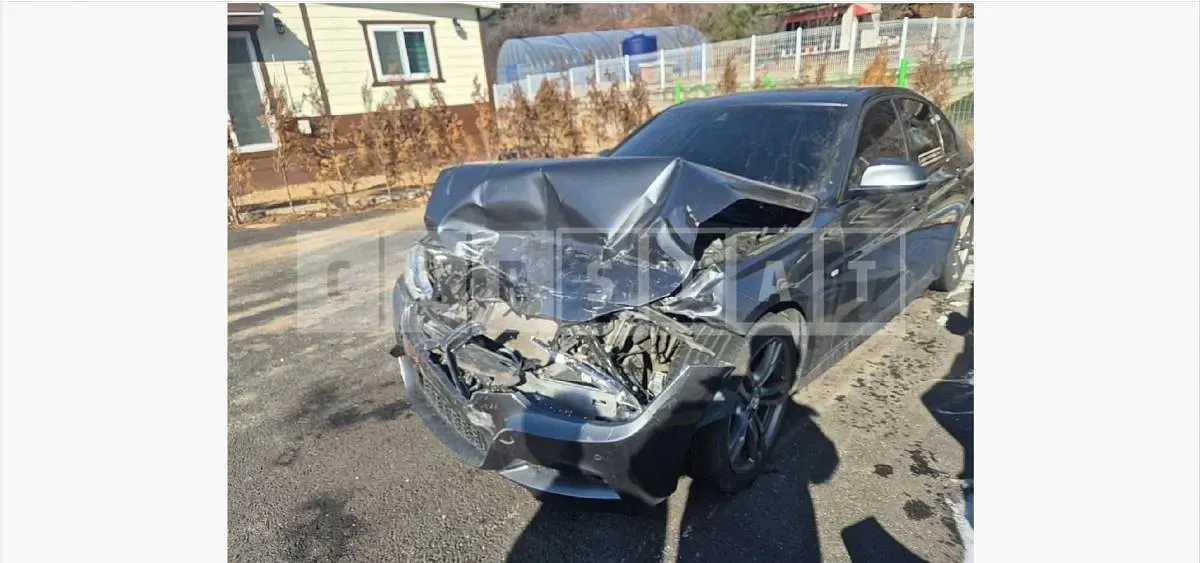 Photo 2 of 11: 2018 BMW 320d — Korean insurance auction
