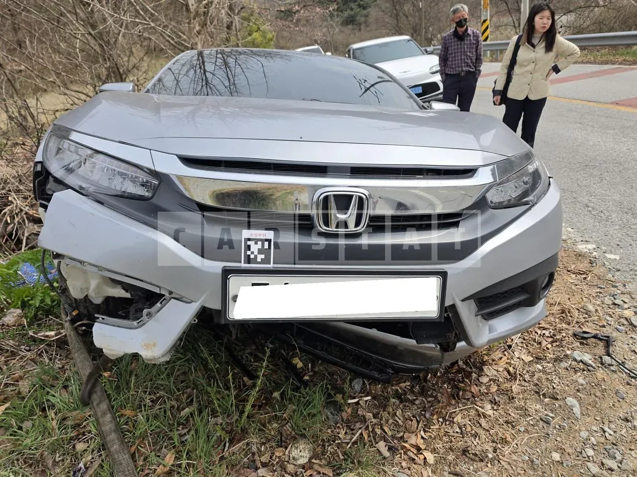Photo 2 of 14: 2017 Honda Civic, VIN 19XFC2670HE300224 — Korean insurance auction