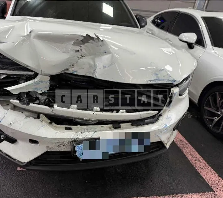 Photo 2 of 15: 2022 Volvo C40 Recharge Twin — Korean insurance auction