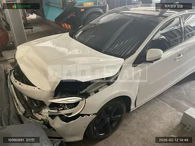 Photo 1 of 10: 2018 Volvo V40D3, VIN YV1MV79K0J2501573 — Korean insurance auction