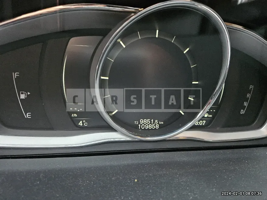 Photo 2 of 19: 2017 Volvo S60D4 — Korean insurance auction