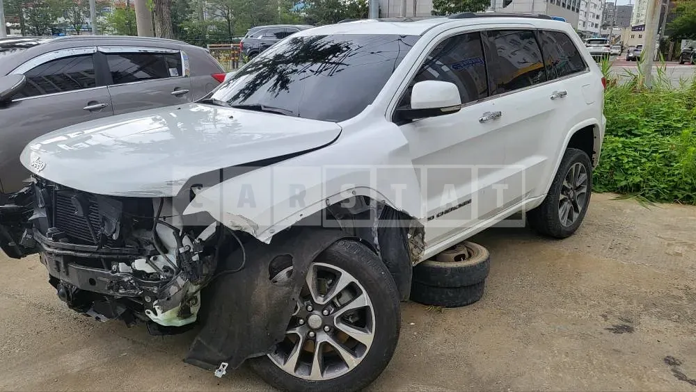 Photo 2 of 16: 2017 Jeep Grand Cherokee, VIN 1C4RJFCM6HC933076 — Korean insurance auction