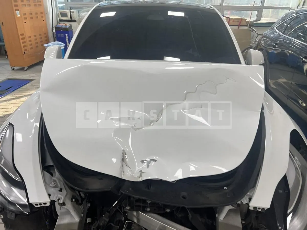 Photo 2 of 7: 2022 Tesla Model Y Long Range, VIN 7SAYGDEE3NF495672 — Korean insurance auction