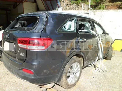 Photo 1 of 10: 2016 Kia Sorento 4WD — Korean insurance auction
