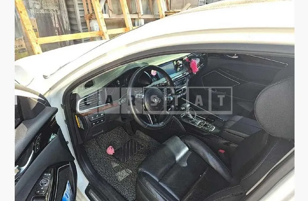 Photo 2 of 22: 2017 Kia K7 — Korean insurance auction