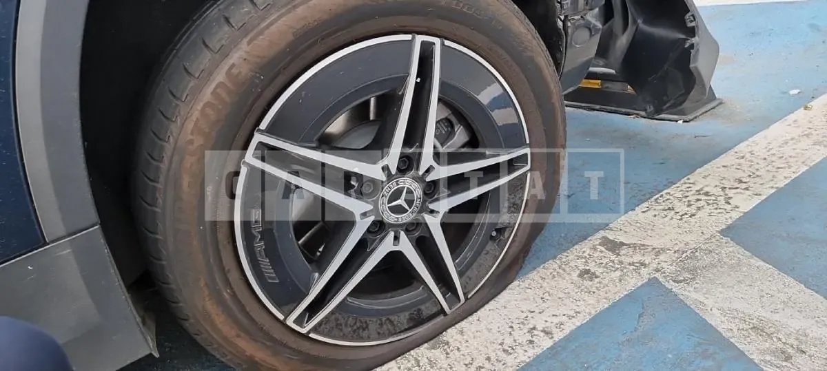 Photo 2 of 18: 2022 Mercedes-Benz EQA250 — Korean insurance auction