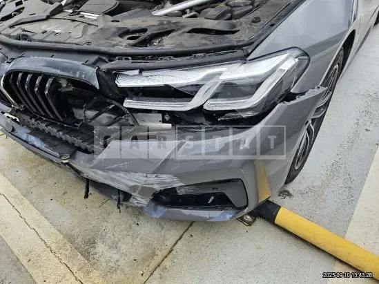 Photo 2 of 25: 2021 BMW 523d — Korean insurance auction