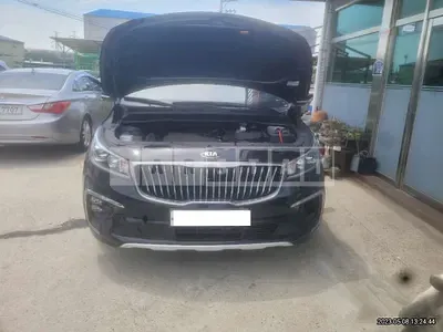 Photo 1 of 22: 2020 Kia Carnival, VIN KNAME811BLS617207 — Korean insurance auction