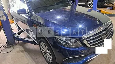 Photo 1 of 36: 2018 Mercedes-Benz E220d — Korean insurance auction