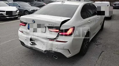 Photo 1 of 22: 2021 BMW 320i — Korean insurance auction