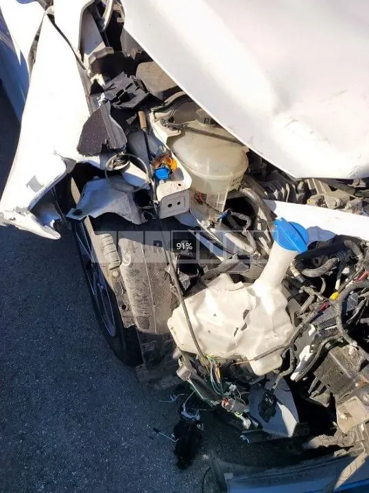 Photo 2 of 10: 2018 Hyundai Modern Ionic, VIN KMHC051CGKU099798 — Korean insurance auction