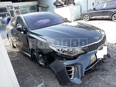 Photo 1 of 14: 2017 Kia K5 — Korean insurance auction