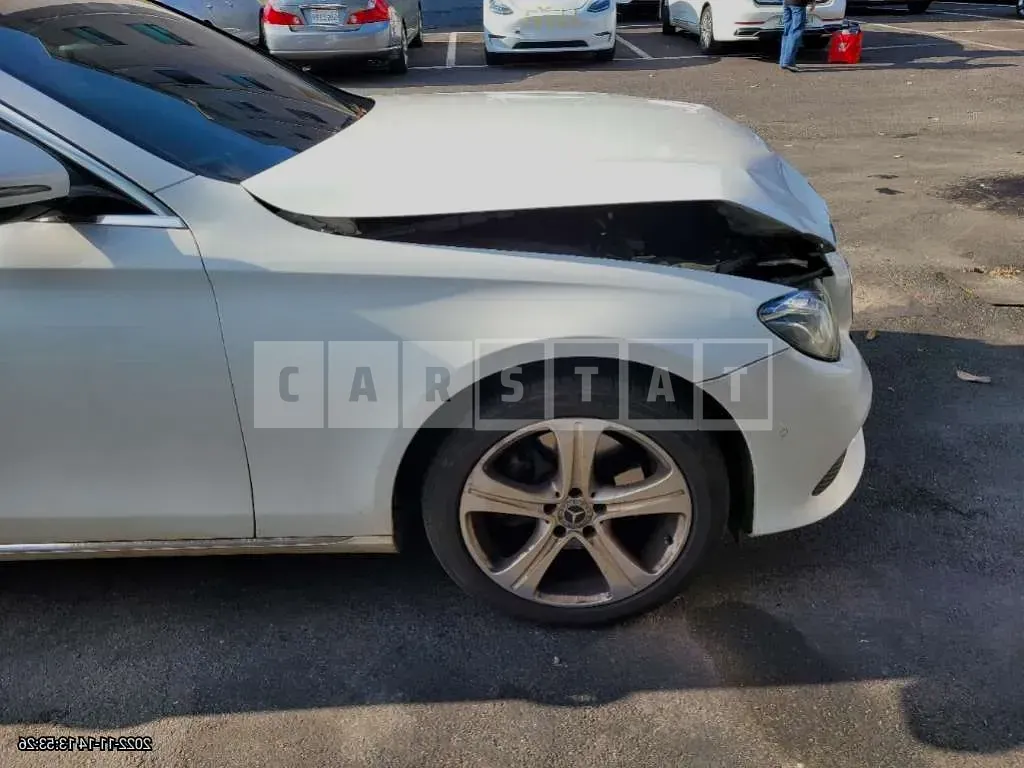 Photo 2 of 9: 2018 Mercedes-Benz E220d, VIN WDDZF0EBXJA409866 — Korean insurance auction