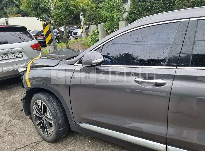 Photo 2 of 27: 2020 Hyundai Santa Fe — Korean insurance auction