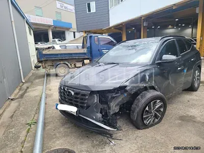 Photo 1 of 11: 2021 Hyundai Tucson, VIN KMHJC81BGMU006059 — Korean insurance auction