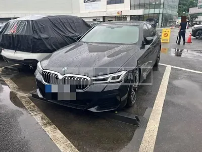 Photo 1 of 17: 2023 BMW 530e — Korean insurance auction